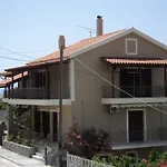 Erminia Apartment *