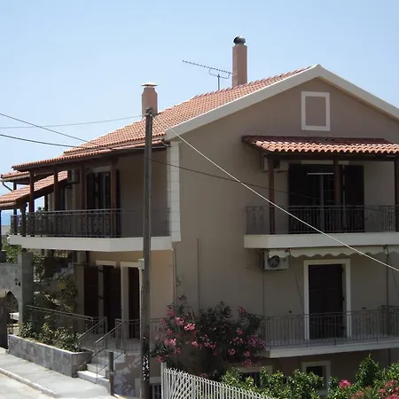 Erminia Apartment *